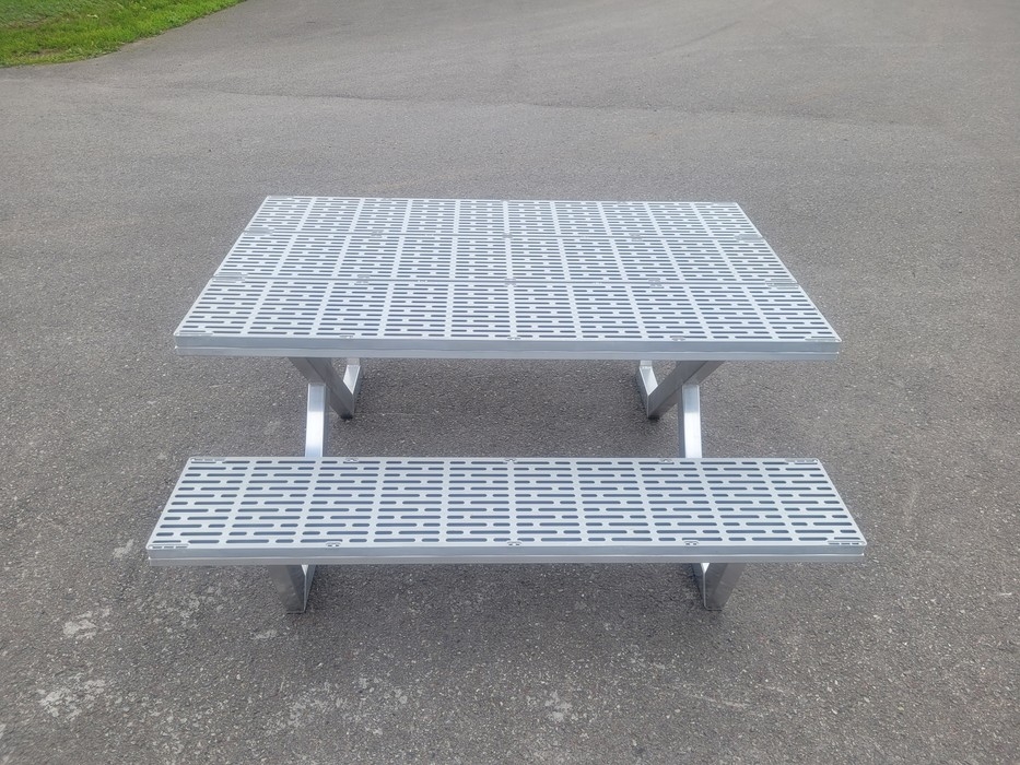 TABLE DE PIQUE-NIQUE 5' THRUFLOW