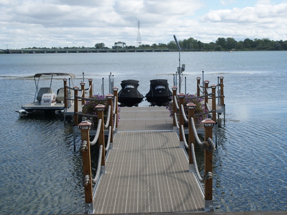 QUAI SUR POTEAUX - 40" x 10' - THRUFLOW VISSÉ BEIGE - PREMIUM - QB2