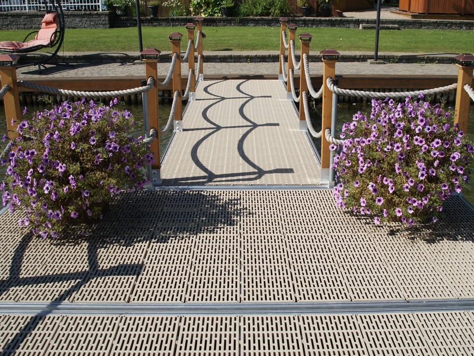 QUAI SUR POTEAUX - 40" x 10' - THRUFLOW VISSÉ BEIGE - PREMIUM - QB2