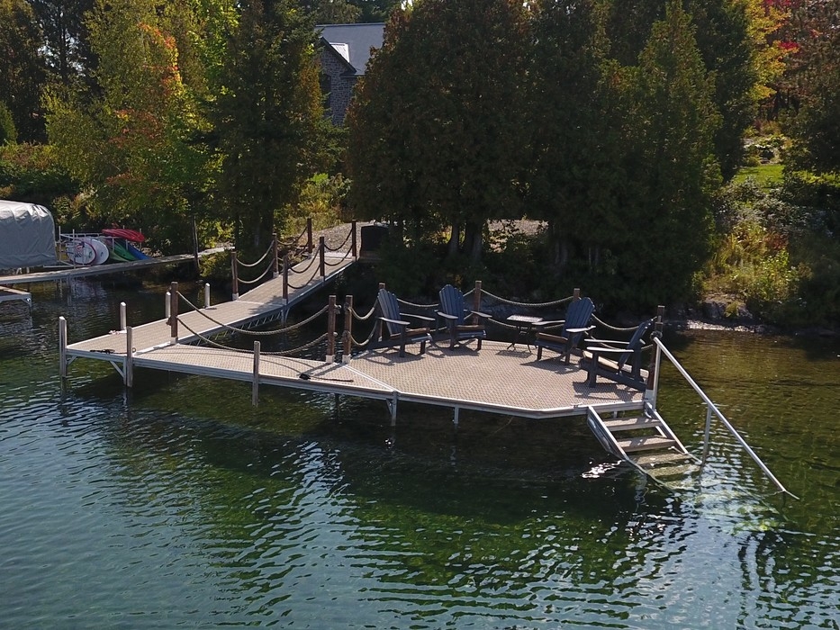 QUAI SUR POTEAUX - 40" x 10' - THRUFLOW VISSÉ BEIGE - PREMIUM - QB2